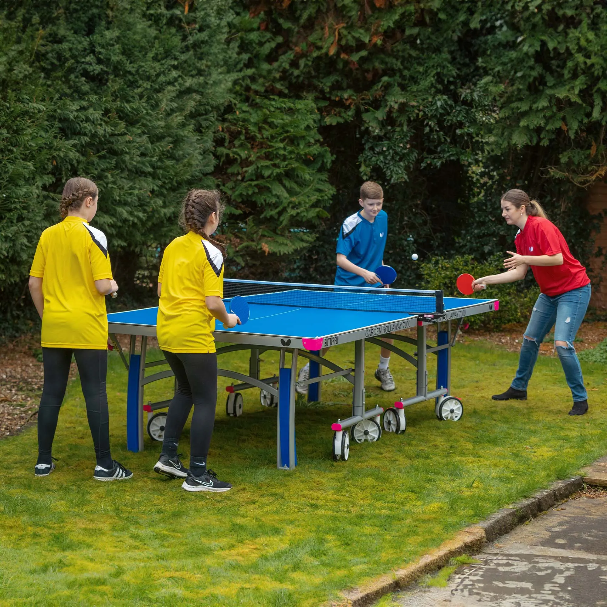 Butterfly Garden Rollaway 7000 Outdoor Table Tennis Table