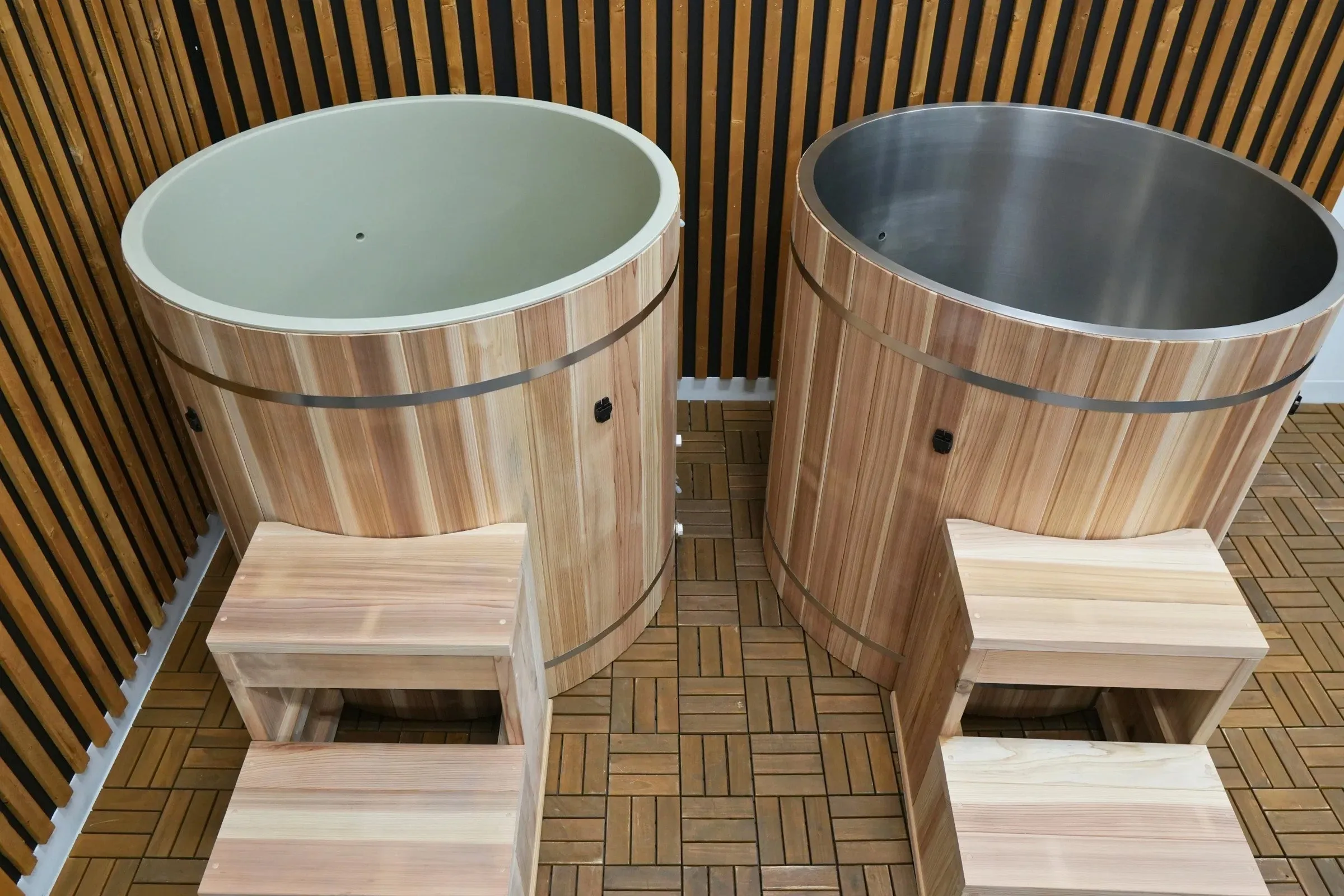 Dynamic Cold Therapy Pacific Cedar Barrel Cold Plunge (304)
