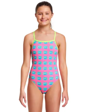 Girls Kiss Kiss Strapped In Swimsuit