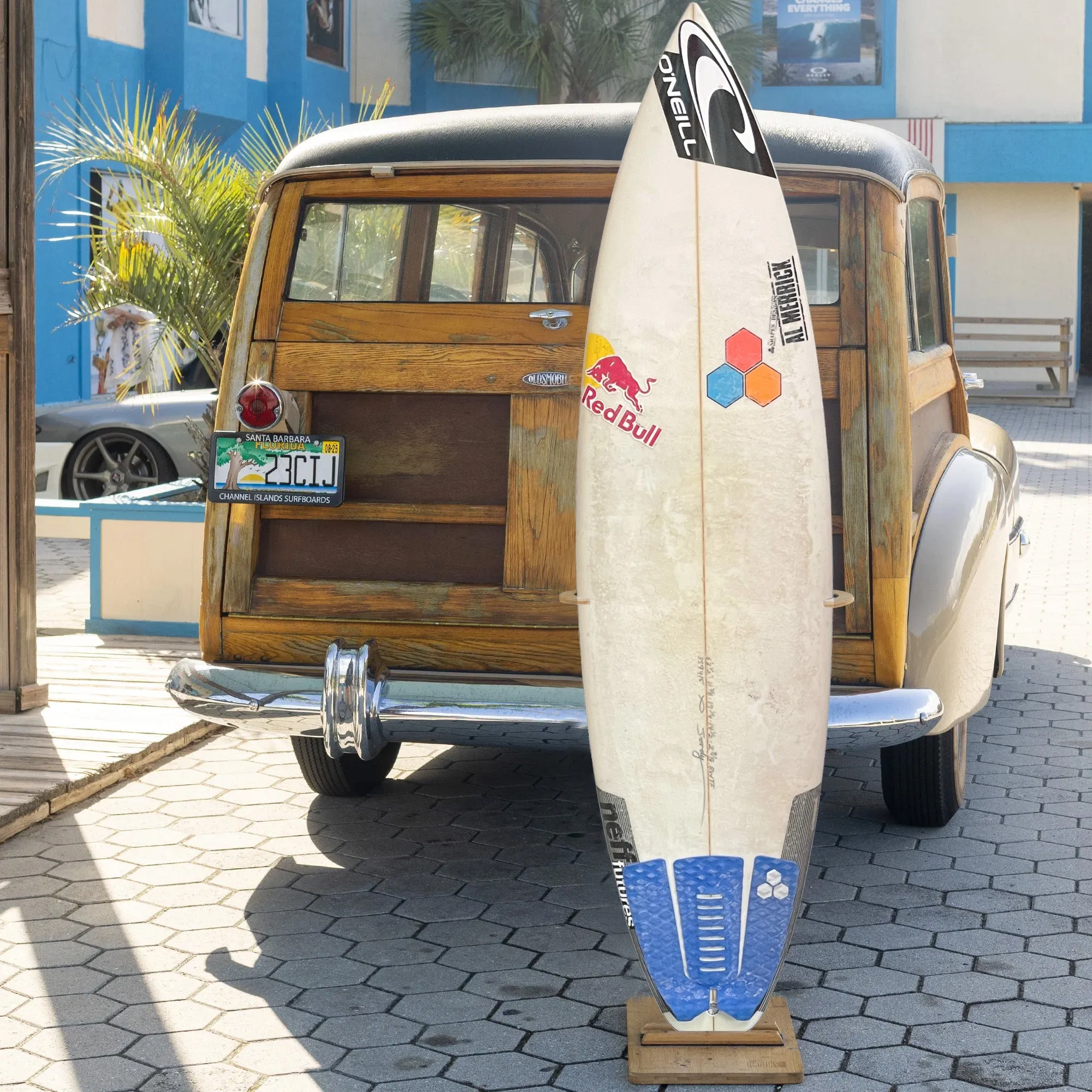 Jordy Smiths Personal *Signed* Girabbit Al Merrick 62 Pro Model Collector Board