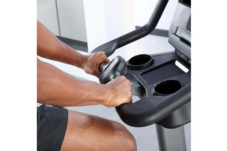 Life Fitness Club Series   (Plus) Upright Lifecycle Bike (🏃MEMORIAL SPECIAL)