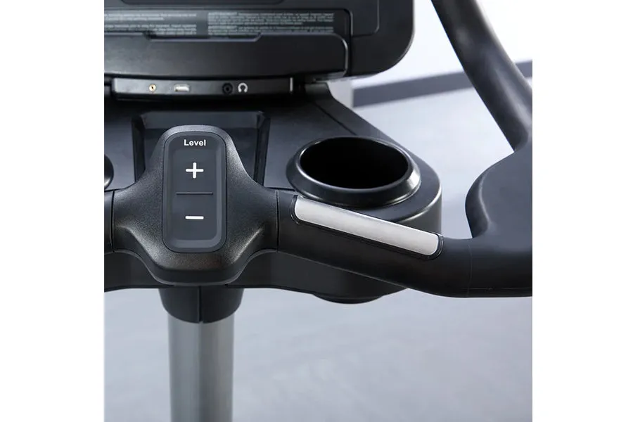 Life Fitness Club Series   (Plus) Upright Lifecycle Bike (🏃MEMORIAL SPECIAL)