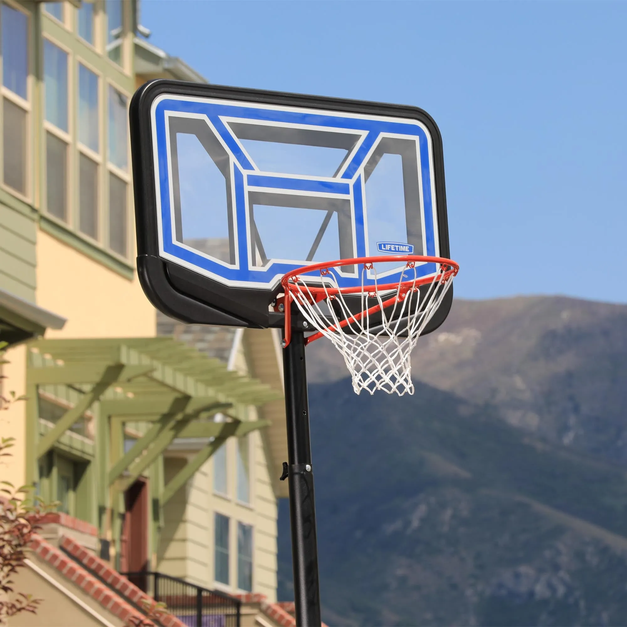 Lifetime Pro Court 44in Adjustable Portable Basketball System