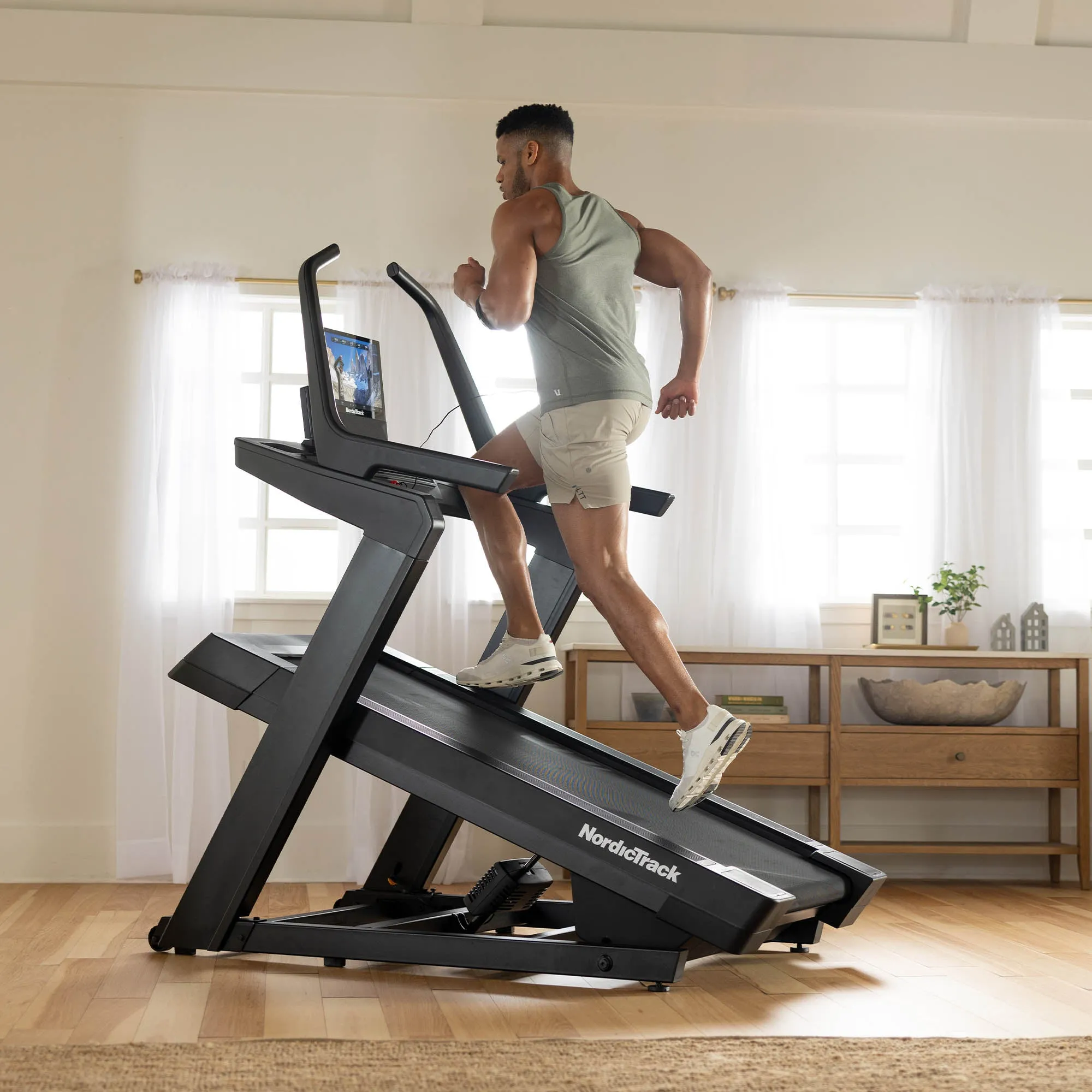 NordicTrack X16 Incline Trainer
