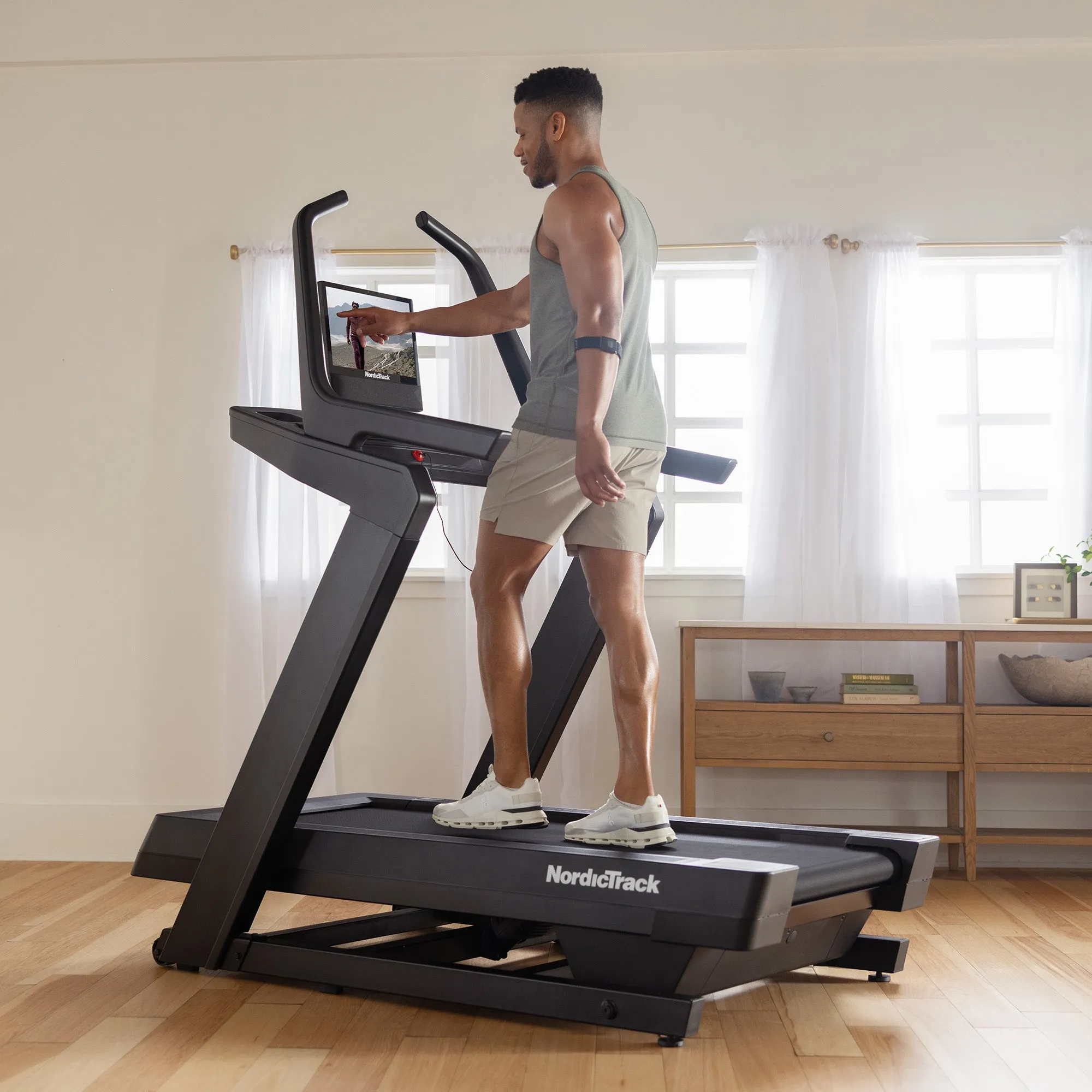 NordicTrack X16 Incline Trainer